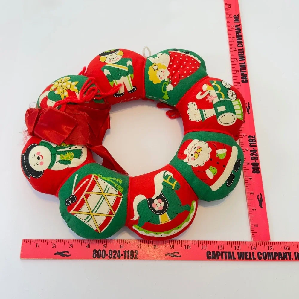 Vintage Handmade Stuffed Fabric Christmas Wreath Reversible Santa Kitschy 14in